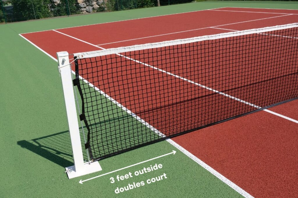 tennis net on doubles court